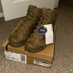 Salomon Quest 4D Forces 2. 11.5 men’s 12.5 women’s